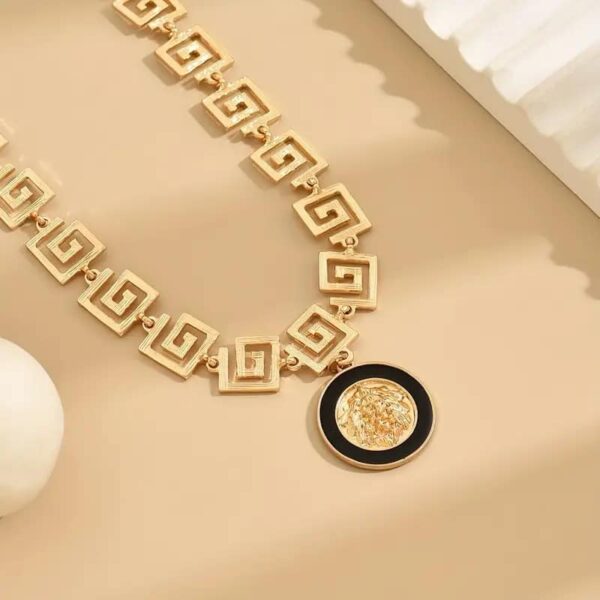 Luxury Ladies Pendant, Necklace
